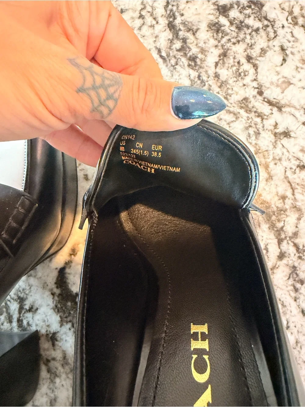 Coach Ilyse Black and White Leather Platform Loafers with Gold C Hardware 8.5